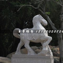 坐騎石雕，公園石雕馬