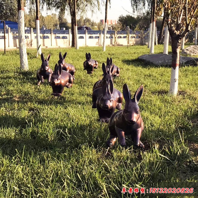 玻璃鋼仿銅兔子雕塑，公園動物擺件